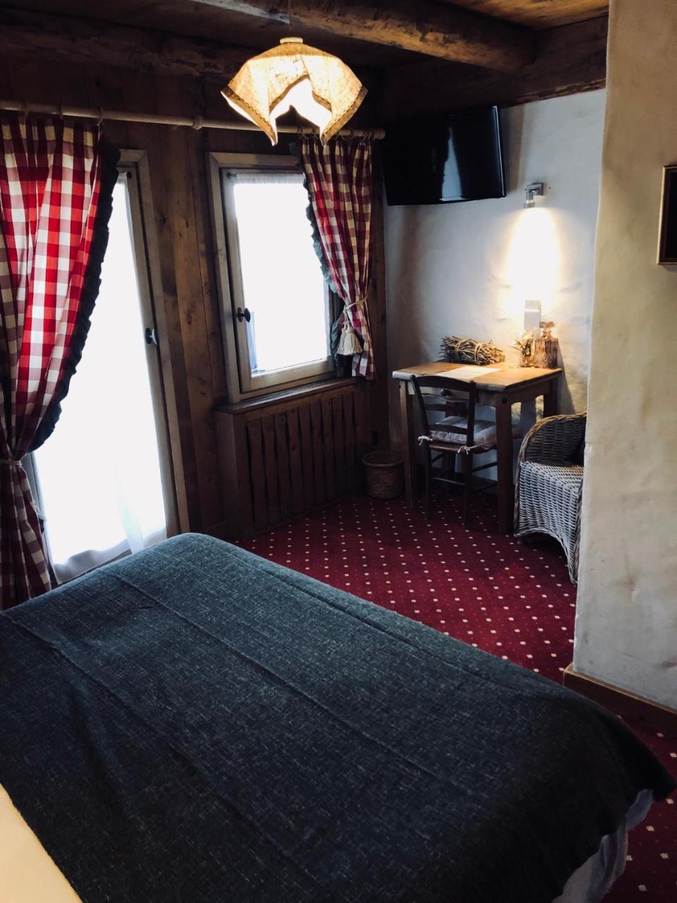 ホテル Le Coin Savoyard コンブルー エクステリア 写真